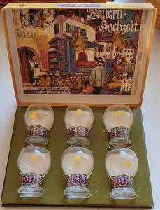 lot 61 image: VINTAGE SET OF MOUTH BLOWN BRANDY GLASSES IN ORIGINAL STORAGE BOX AS SHOWN.