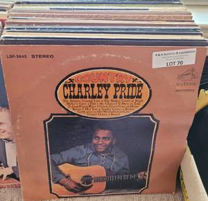 lot 70 image: LOT OF 30 VINYL RECORDS AS SHOWN.
