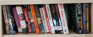 lot 87 image: LOT OF ASSORTED BOOKS AS SHOWN.