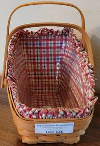 lot 126 image: LONGABERGER COLLECTORS CLUB 2001 EDITION BASKET IN STYLE, COLOR, AND CONDITION SHOWN.