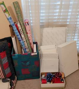 lot 151 image: GIFT WRAPPING LOT AS SHOWN.