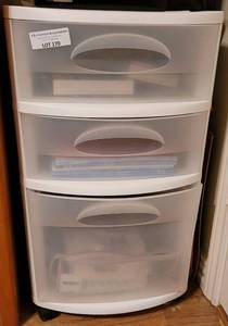 lot 170 image: 3-DRAWER PLASTIC CART WITH CONTENTS AS SHOWN.
