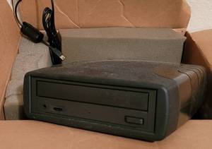 lot 175 image: PACIFIC DIGITAL CDDVD DRIVE IN BOX AS SHOWN.
