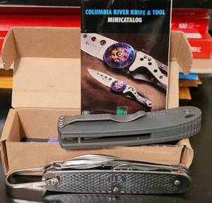 lot 179 image: MULTI-FUNCTION KNIVES AS SHOWN.