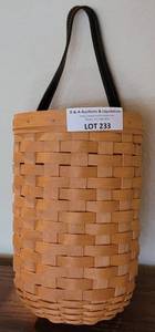 lot 233 image: LONGABERGER COLLECTORS CLUB 2002 EDITION BASKET IN STYLE, COLOR, AND CONDITION SHOWN.