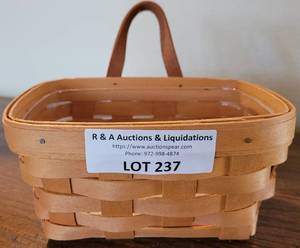 lot 237 image: LONGABERGER COLLECTORS CLUB 2000 EDITION BASKET IN STYLE, COLOR, AND CONDITION SHOWN.