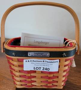 lot 240 image: LONGABERGER COLLECTORS CLUB 2001 INAUGURAL BASKET IN STYLE, COLOR, AND CONDITION SHOWN.