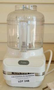 lot 248 image: KITCHEN AID FOOD CHOPPER MODEL KFC 3100 AS SHOWN.
