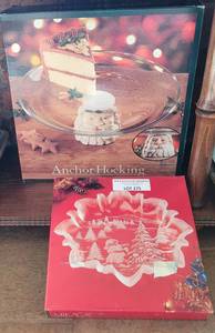 lot 275 image: ANCHOR HOCKING CAKE PLATTER PLUS MIKASA GLASS DISH IN BOXES AS SHOWN.