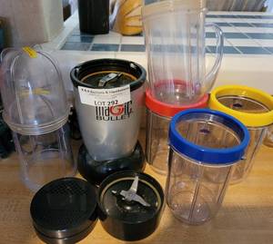 lot 292 image: MAGIC BULLET WITH ACCESSORIES AS SHOWN.