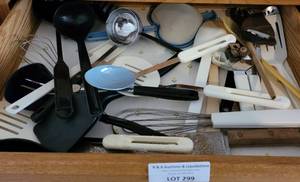 lot 299 image: LOT OF KITCHEN UTENSILS AS SHOWN.