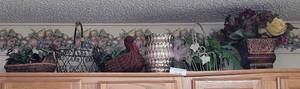 lot 302 image: LOT OF HOME DECOR AS SHOWN.
