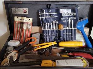 lot 332 image: LOT OF TOOLS AND SUCH AS SHOWN.