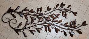 lot 341 image: LOT OF 2 LARGE SIZE METAL WALL HANGING DECOR IN STYLE, COLOR, AND CONDITION SHOWN. YOUR BID X 2