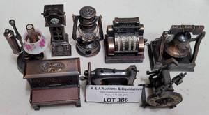 lot 386 image: LOT OF 8 VINTAGE PENCIL SHARPENERS IN STYLES SHOWN. YOUR BID X 8