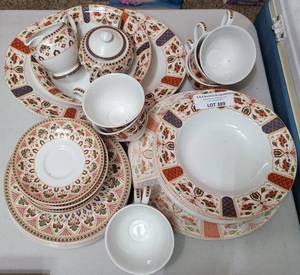 lot 389 image: LOT OF 40 PIECES OF QUEENS IMARI DISHES IN STYLE, COLOR, AND CONDITION SHOWN. MADE IN INDIA. YOUR BID X 40