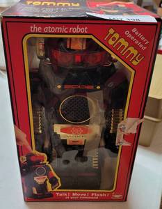 lot 398 image: VINTAGE TOMMY THE ATOMIC ROBOT TOY #1130 IN ORIGINAL BOX AS SHOWN.