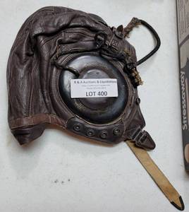 lot 400 image: VINTAGE ARMY AERIAL FORCES PILOT SOFT LEATHER HELMET IN STYLE, COLOR, AND CONDITION SHOWN.
