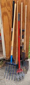 lot 446 image: SHOVELS, RAKES, GARDENING TOOLS AND MORE AS SHOWN. YOUR BID X 8
