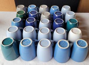 lot 196 image: CORELLE COORDINATES LIVINGWARE STONEWARE 10 OZ. MUGS IN DARK BLUE, LIGHT BLUE, TEAL AND WHITE, GENEROUS QUANTITY
