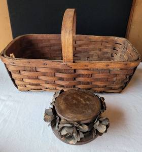 lot 197 image: SOLID OAK HAND CRAFTED BASKET AND WOOD BASE DISPLAY. BASKET HAS DAMAGE BUT QUALITY PIECE