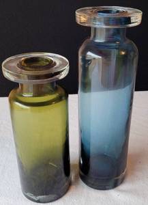lot 202 image: RETRO MODERNIST VASE DUO AS SHOWN. 12 H & 9 H.