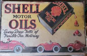 lot 235 image: OPEN ROAD BRAND SHELL MOTOR OILS WALL PLAQUE AS SHOWN. ONE CORNER SHOWS MINOR DAMAGE - SEE PICTURES. Approx. 18 W x 12 H.