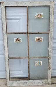 lot 239 image: VINTAGE 27 W x 48 H 8-GLASS PANE WOOD FRAME WINDOW AS SHOWN. TWO PANES CAME OFF BUT COME WITH IT.