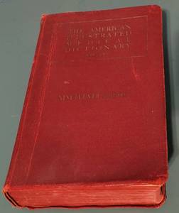 lot 9 image: Vintage The American Illustrated Medical Dictionary by Dorland 19th ED. Copyright 1942.