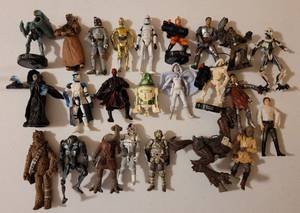 lot 68 image: Lot of 24 collectible Star Wars Action Figures ranging in size from 3 - 4 each approx. (Your Bid x 24)