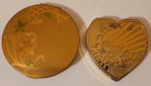 lot 87 image: LOT OF 2 VINTAGE COMPACTS AS SHOWN. (1) ELGIN AMERICAN AND (1) AMERICAN BEAUTY.
