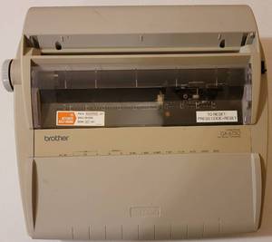 lot 94 image: BROTHER ELECTRIC TYPEWRITER MODEL GX-6750 AS SHOWN. TESTED AND WORKS
