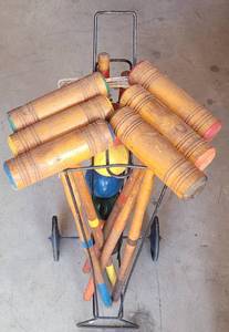 lot 136 image: VINTAGE CROQUET SET WITH ACCESSORIES PLUS METAL WHEELED CART AS SHOWN. CHECK IT OUT