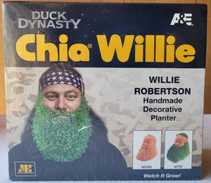 lot 163 image: DUCK DYNASTY CHIA WILLIE WILLIE ROBERTSON DECORATIVE PLANTER IN UNOPENED PACKAGE