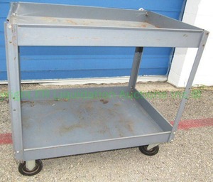 lot 103 image: Metal mobile utility cart