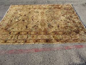 lot 19 image: 10 x 8-4, 100 % Genuine Hand Knotted Woolen Oriental  Rug  Carpet Of Pakistan, From Saleem Carpets,  Made in Pakistan.