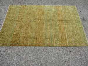 lot 55 image: 4-Ft. x 6-Ft.-100 % Genuine Hand Knotted Woolen Oriental  Rug  Carpet Of Pakistan, From Saleem Carpets,  Made in Pakistan.