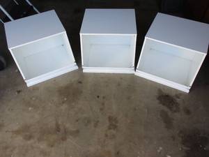 lot 34 image: 3-Stackable Bins