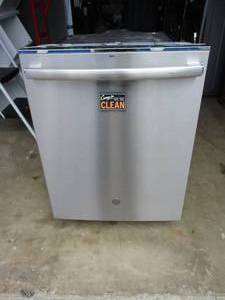 lot 21 image: In Wall GE - 24 Tall Tub Built-In Dishwasher - Stainless steel, Model GDT655SSJSS
