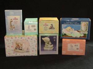 lot 123 image: Precious Moments collectibles in original boxes