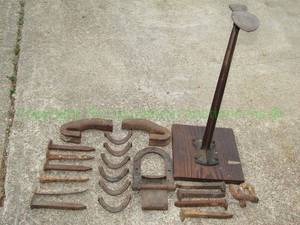 lot 140 image: Vintage rail road spikes and assorted cast iron items