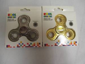 lot 150 image: NEW (24) KOOL SPINNER FIDGET SPINNERS, 12-GOLD AND 12-SILVER COLORS IN COUNTER SALES DISPLAY BOX