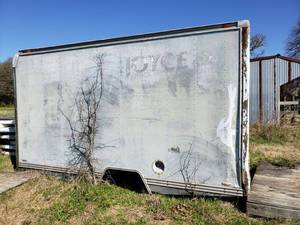 lot 24 image: Box truck, Box Only 12x7x7