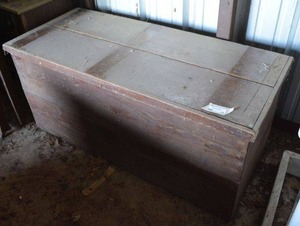 lot 49 image: Wood Storage Trunk 24x56x25  and Contents