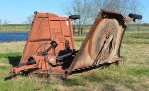 lot 26 image: Rhino Brush Hog aprox 20plus ft wide  may have issues with drive gears