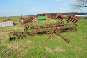 lot 191 image: Double Disc Cultivator Plow with Fold Out  (23 Ft when extended)