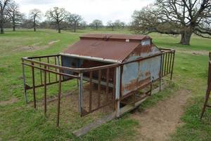lot 196 image: Feeder