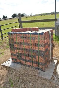 lot 20 image: Large Pallet of Bricks