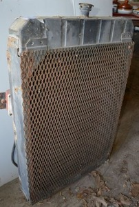 lot 92 image: Radiator  22x34x4