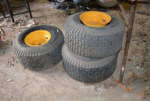 lot 209 image: Carlisle Turf Saver Tires, 20 x 8.00-8NHS (3 Total)